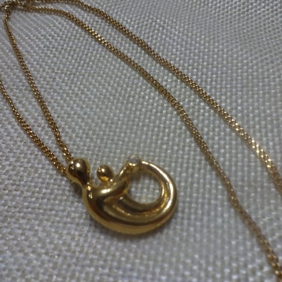 (AVON) Beautiful "MOTHER & CHILD with RHINESTONE" Gold Necklace 19" #983A - Picture 1 of 3